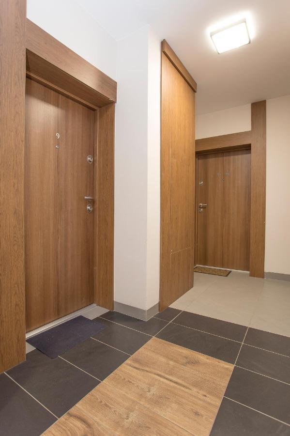 Urban Jungle - Sara Apartment Білосток Екстер'єр фото