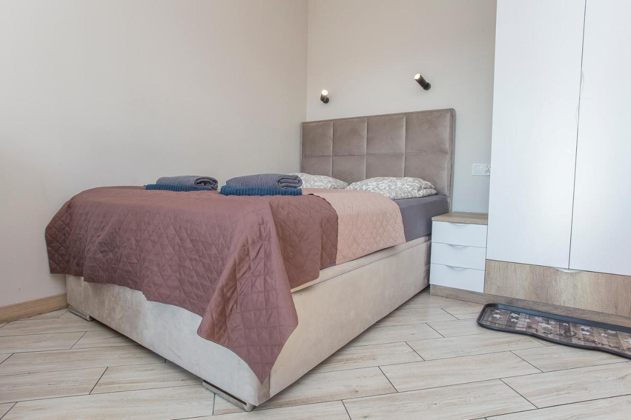 Urban Jungle - Sara Apartment Білосток Екстер'єр фото